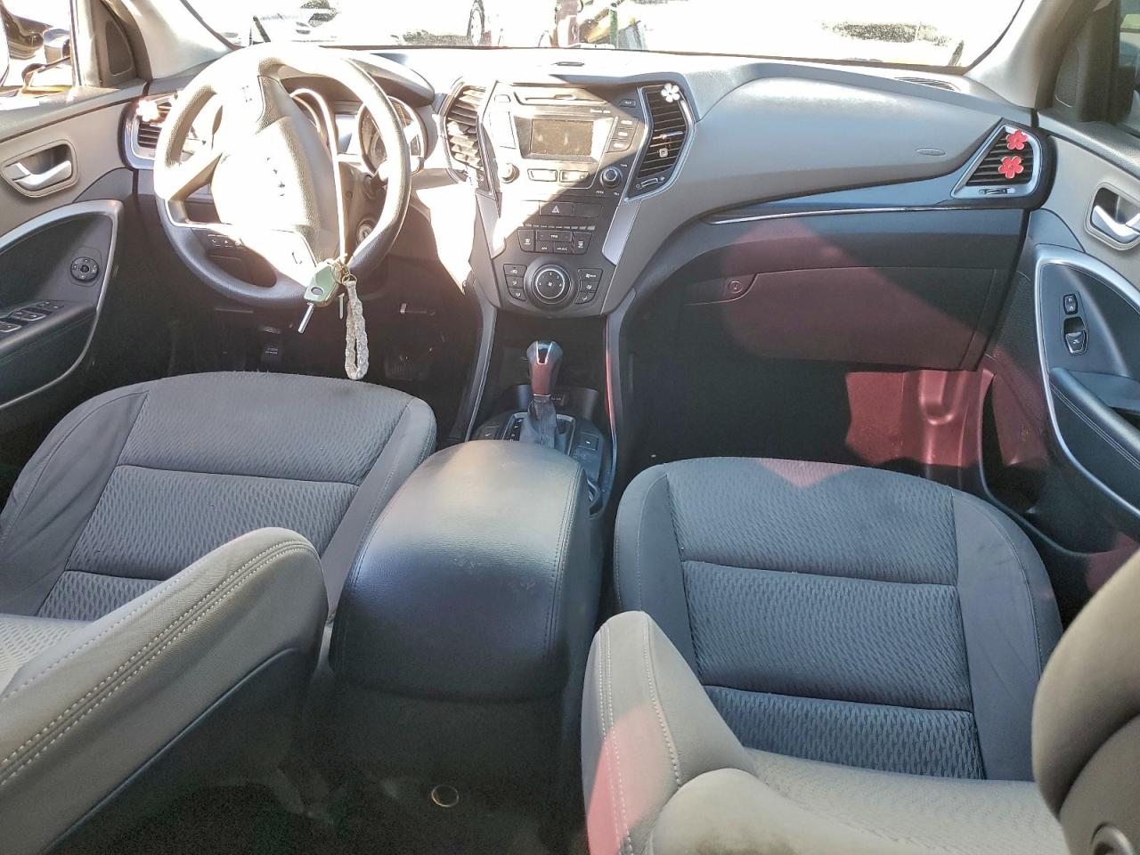 Hyundai SANTA FE Gls Image 3