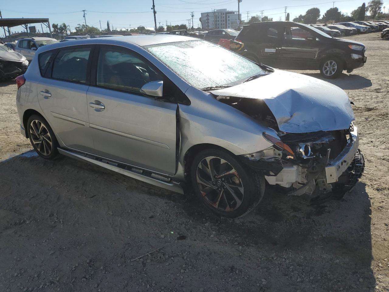 Toyota Scion Image 10