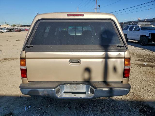 Toyota Tacoma Image 5