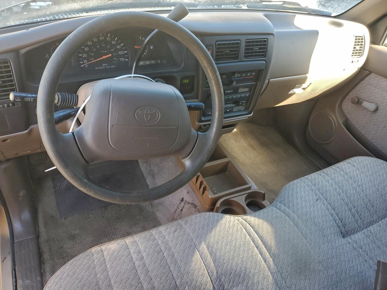 Toyota Tacoma Image 11