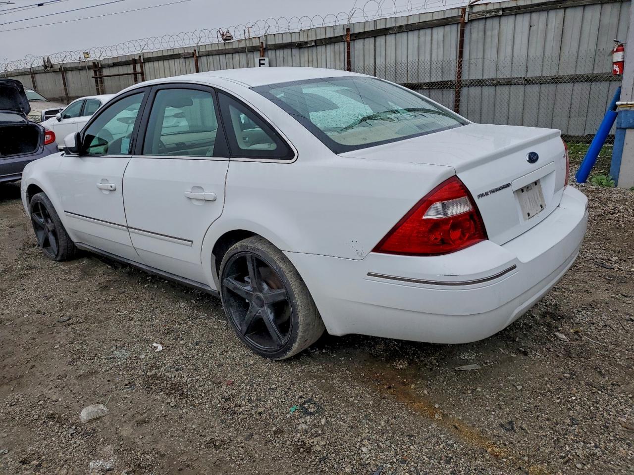 Ford 500 Sel Image 3