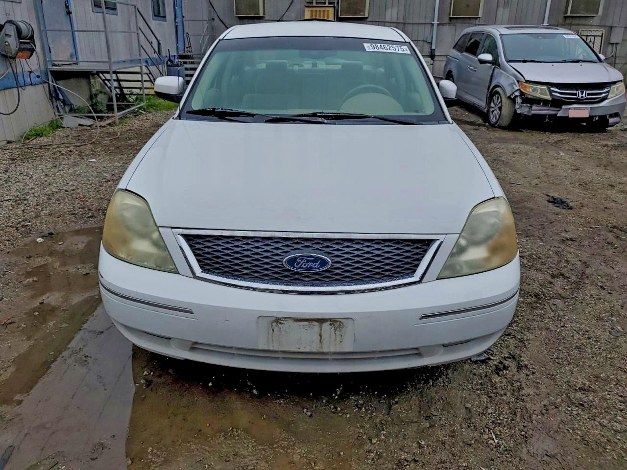 Ford 500 Sel Image 12