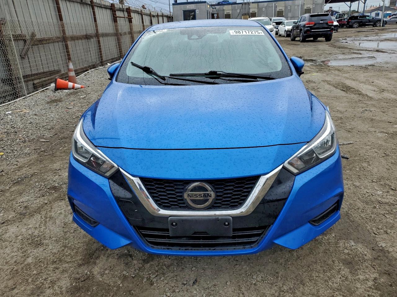 Nissan Versa Sv Image 3