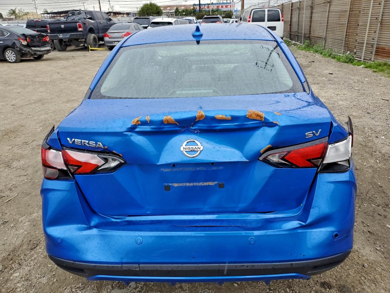 Nissan Versa Sv Image 2