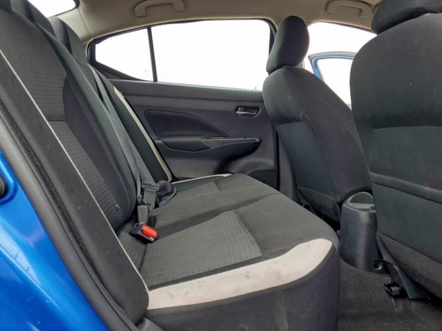 Nissan Versa Sv Image 8