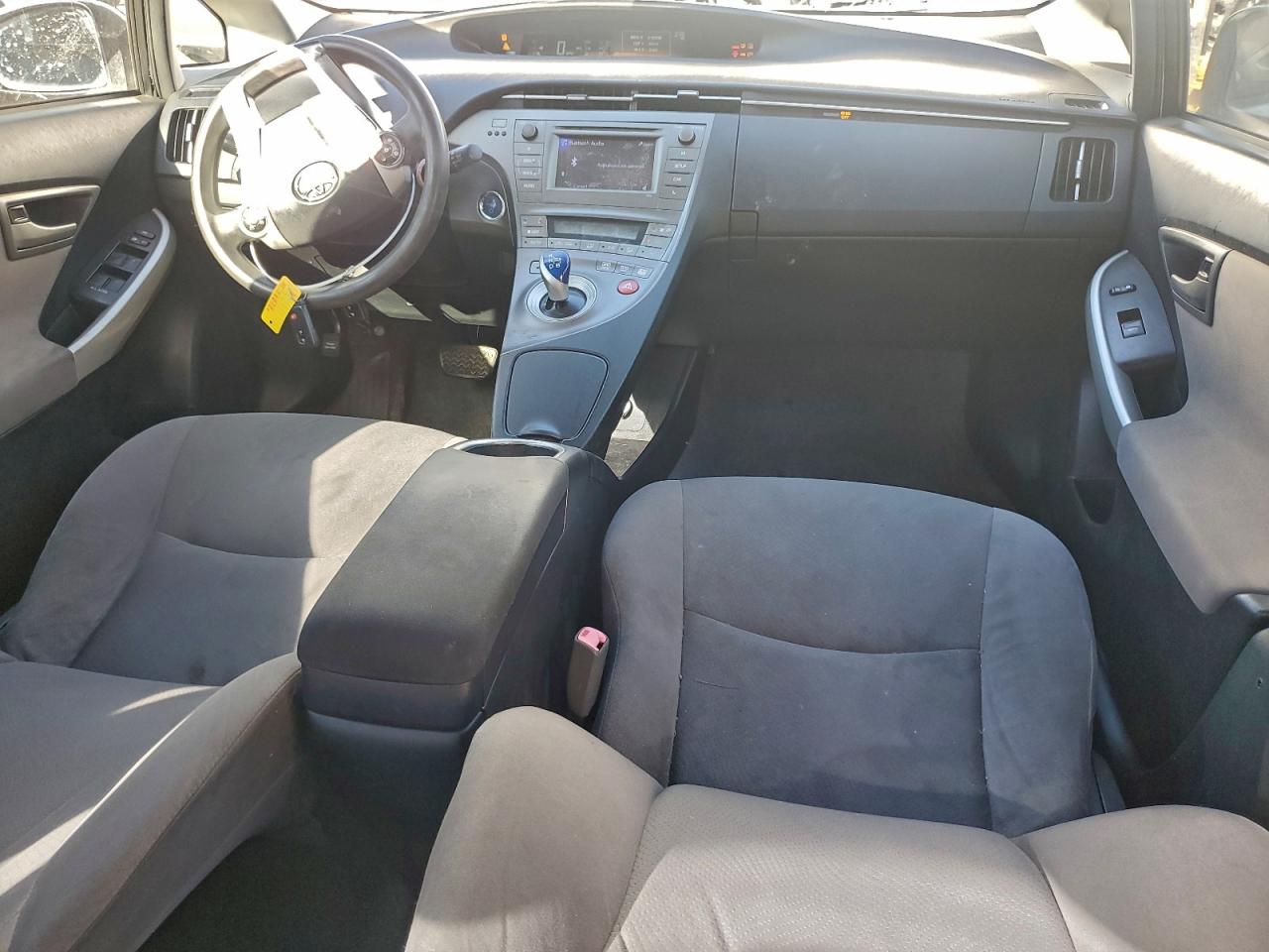 Toyota Prius Image 6