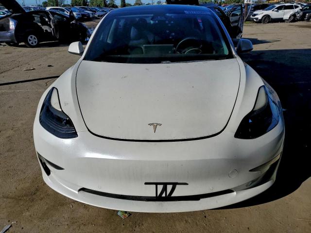 Tesla Model 3 Image 5