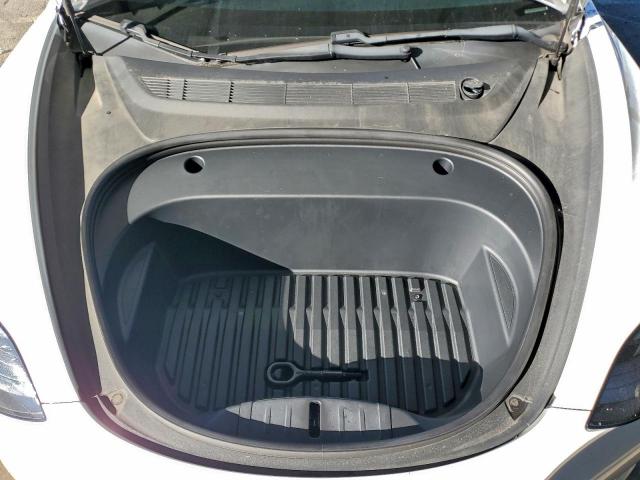 Tesla Model 3 Image 3