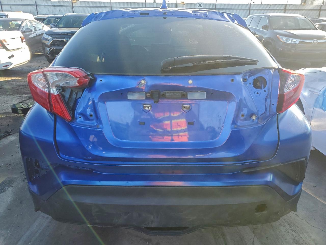 Toyota C-HR Xle Image 3