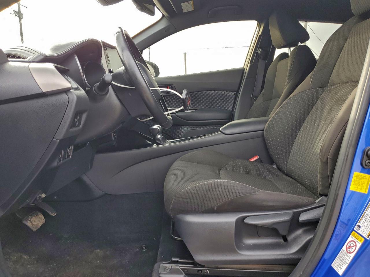 Toyota C-HR Xle Image 7