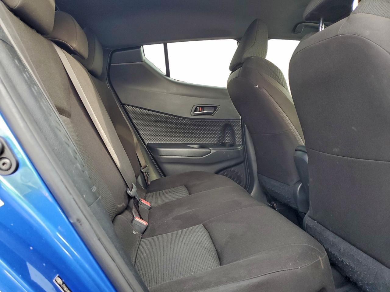 Toyota C-HR Xle Image 13