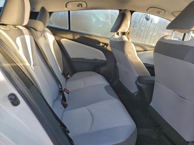 Toyota Prius Le Image 7