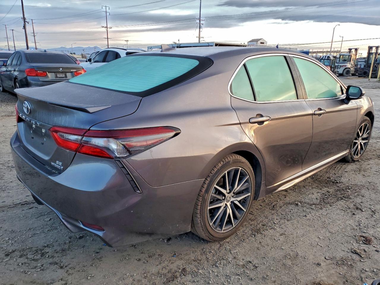 Toyota Camry Se Night Shade Image 4