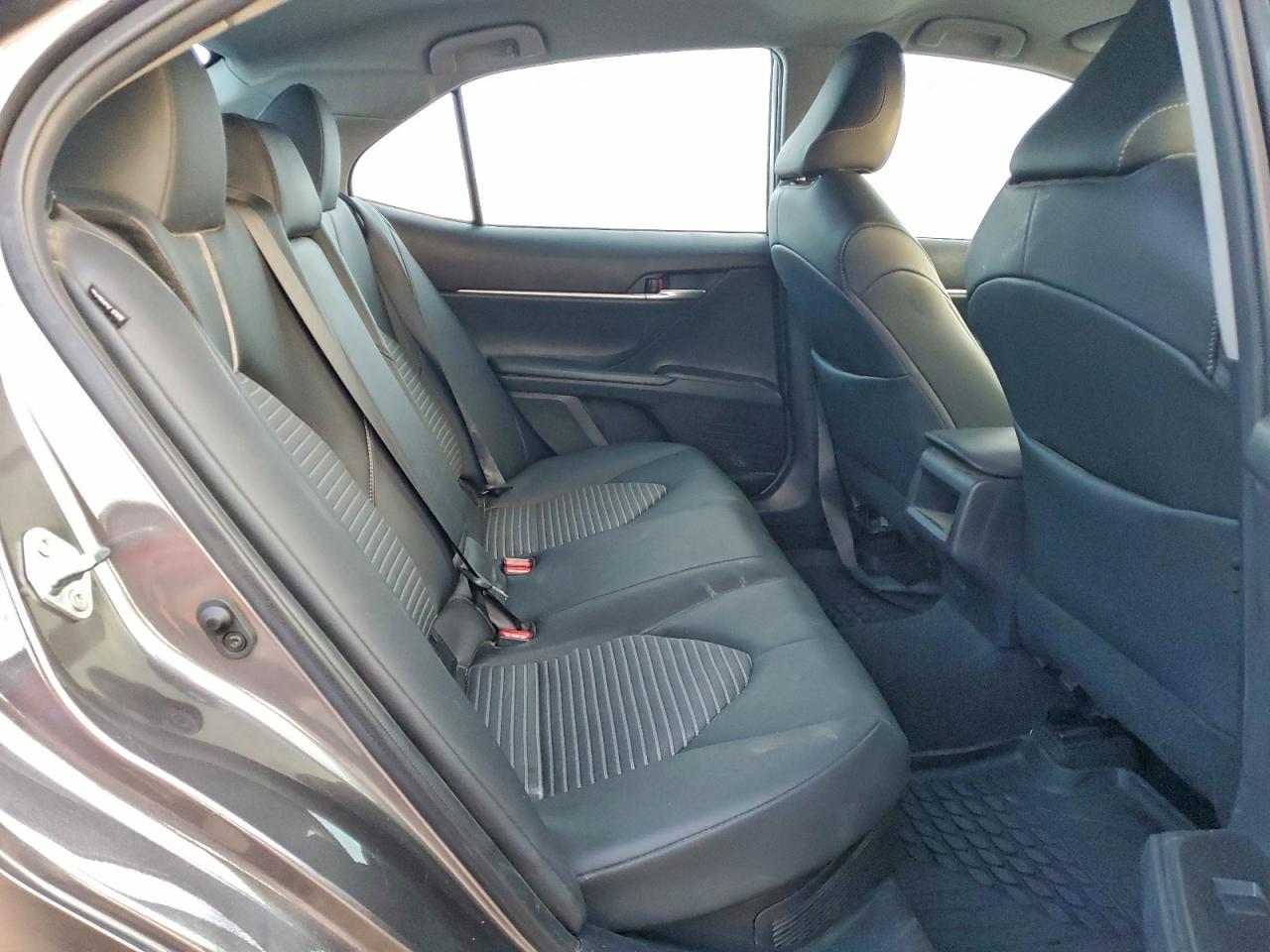 Toyota Camry Se Night Shade Image 8