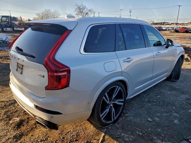 Volvo XC90 T6 Image 3