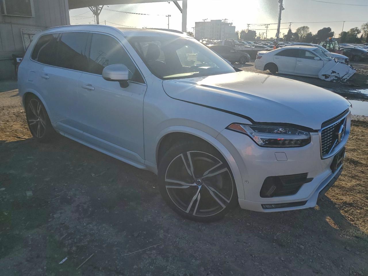 Volvo XC90 T6 Image 2