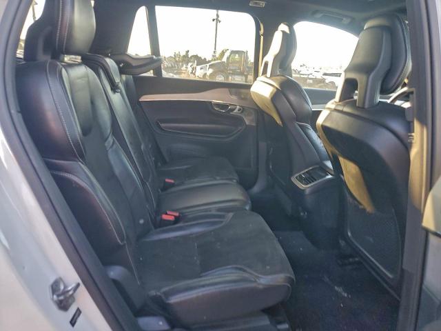 Volvo XC90 T6 Image 10