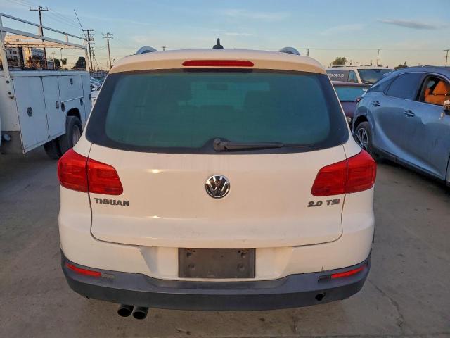 Volkswagen Tiguan S Image 6