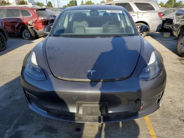 Tesla Model 3 Image 4