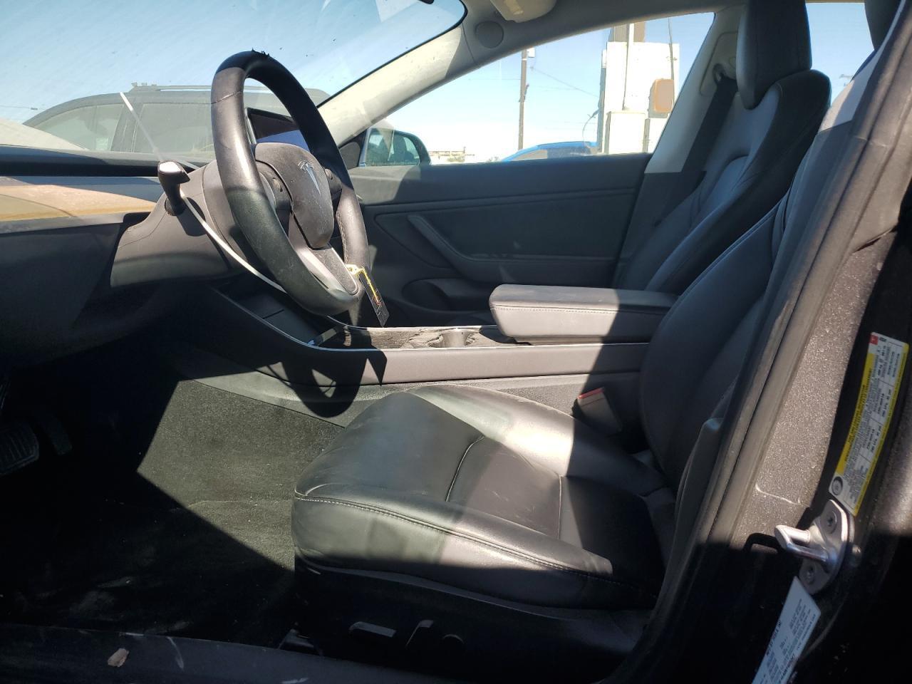 Tesla Model 3 Image 3