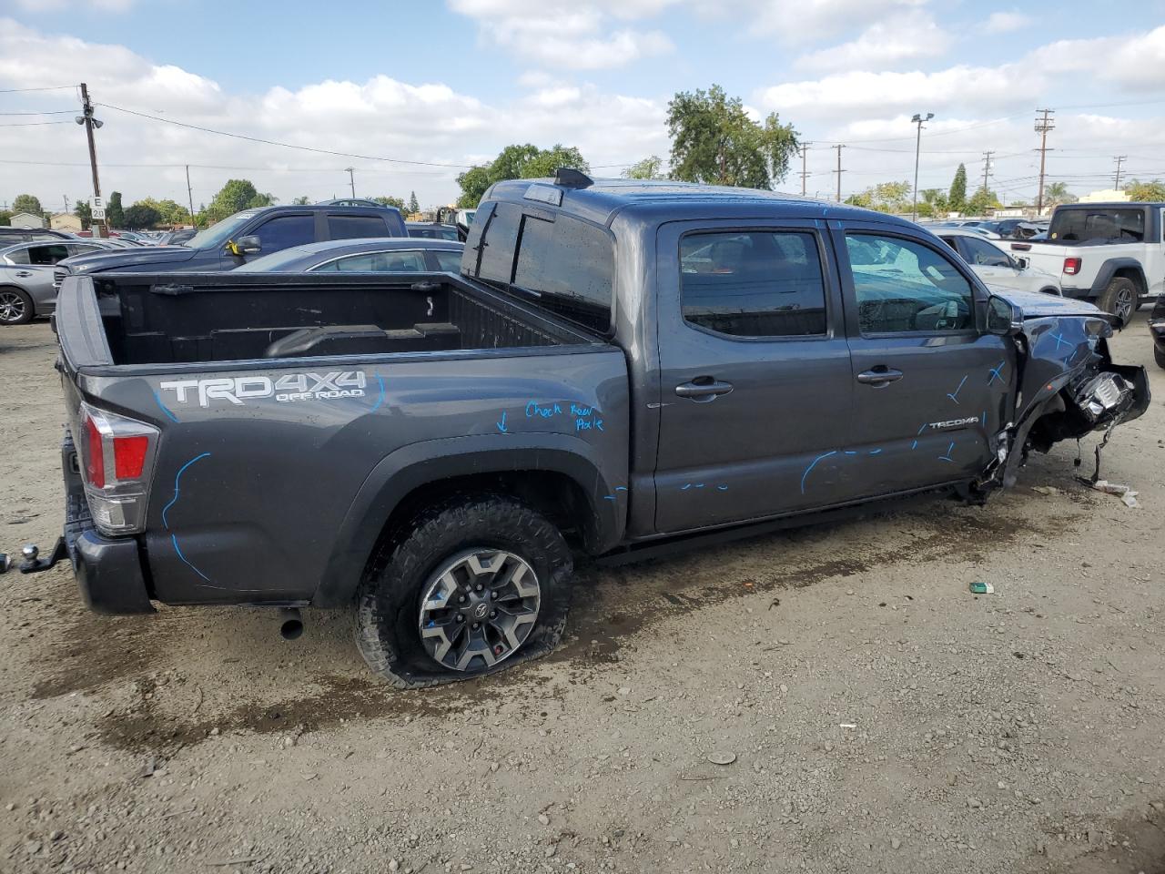 Toyota Tacoma Double Cab Image 8