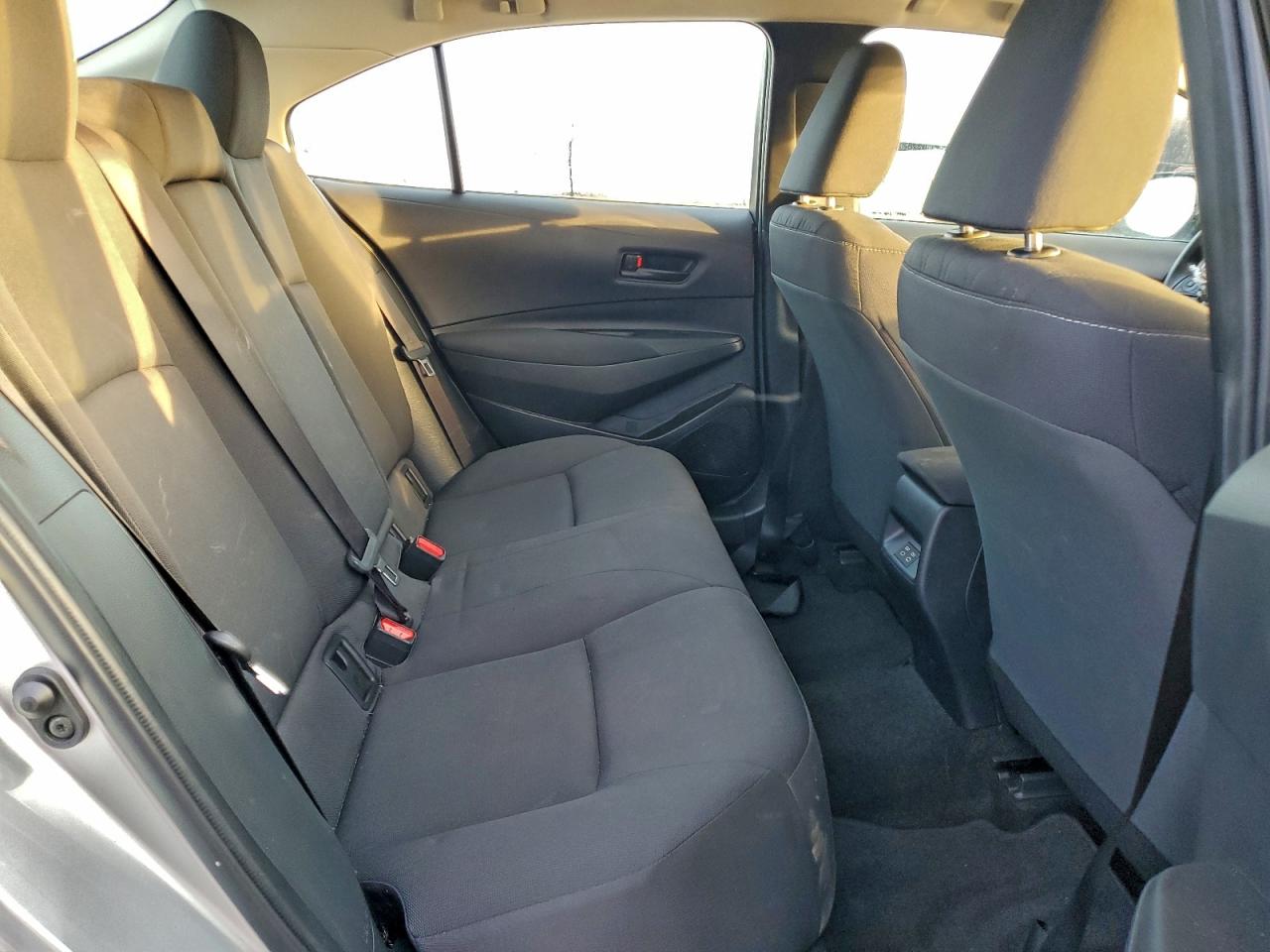 Toyota Corolla Le Image 6