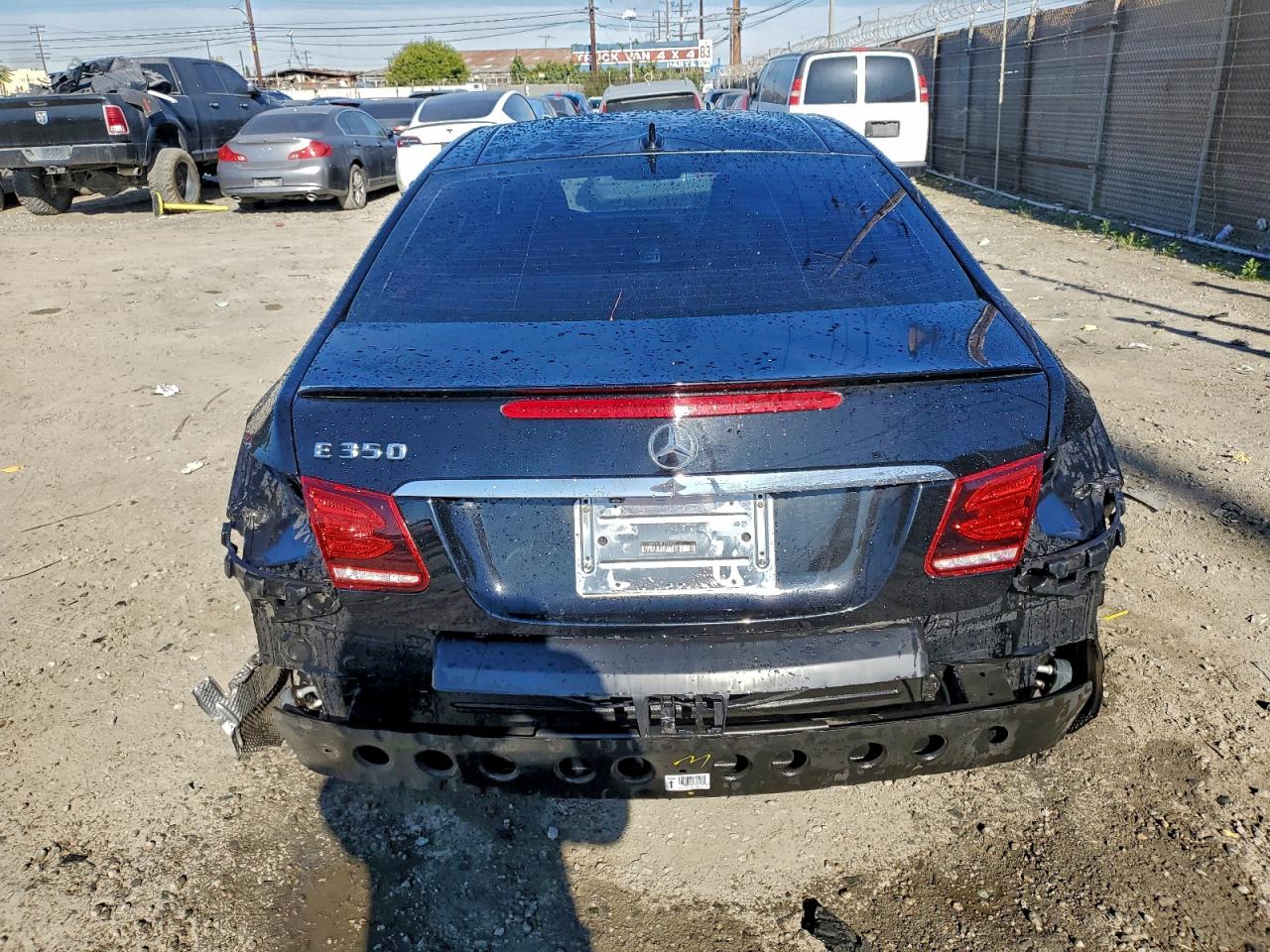 Mercedes-Benz E-Class 350 Image 9