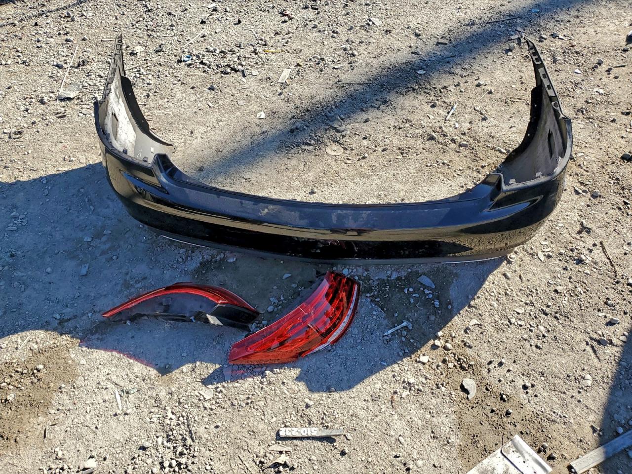 Mercedes-Benz E-Class 350 Image 8