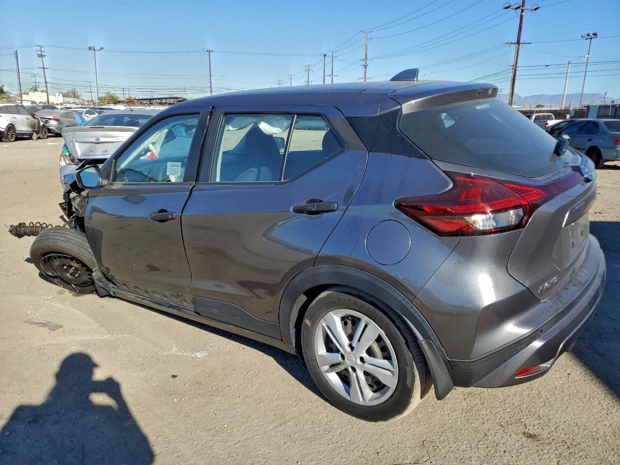 Nissan Kicks S Image 2