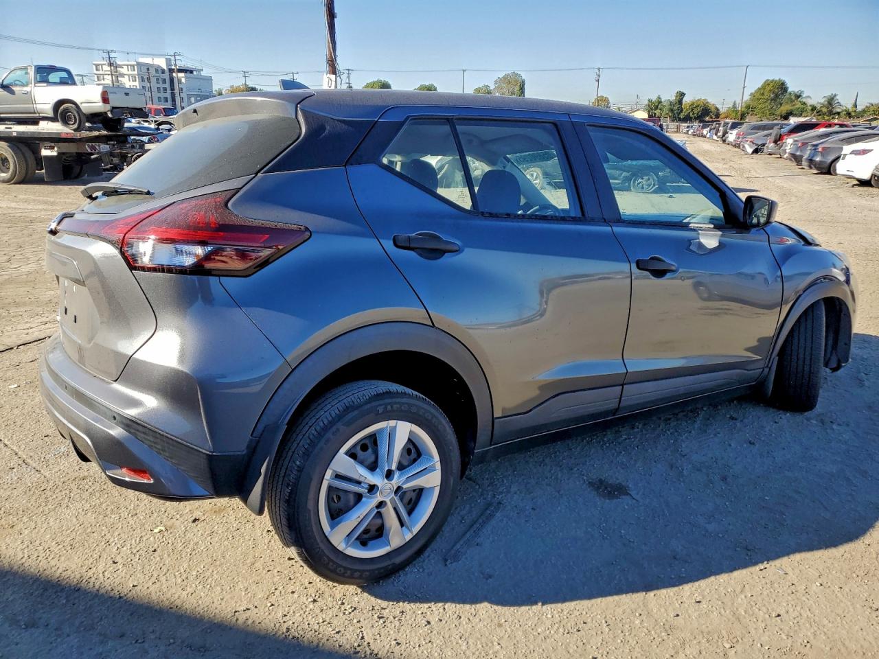 Nissan Kicks S Image 12