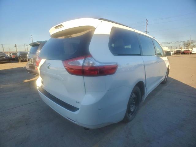 Toyota Sienna Le Image 5