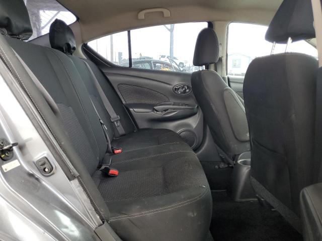 Nissan Versa S Image 5