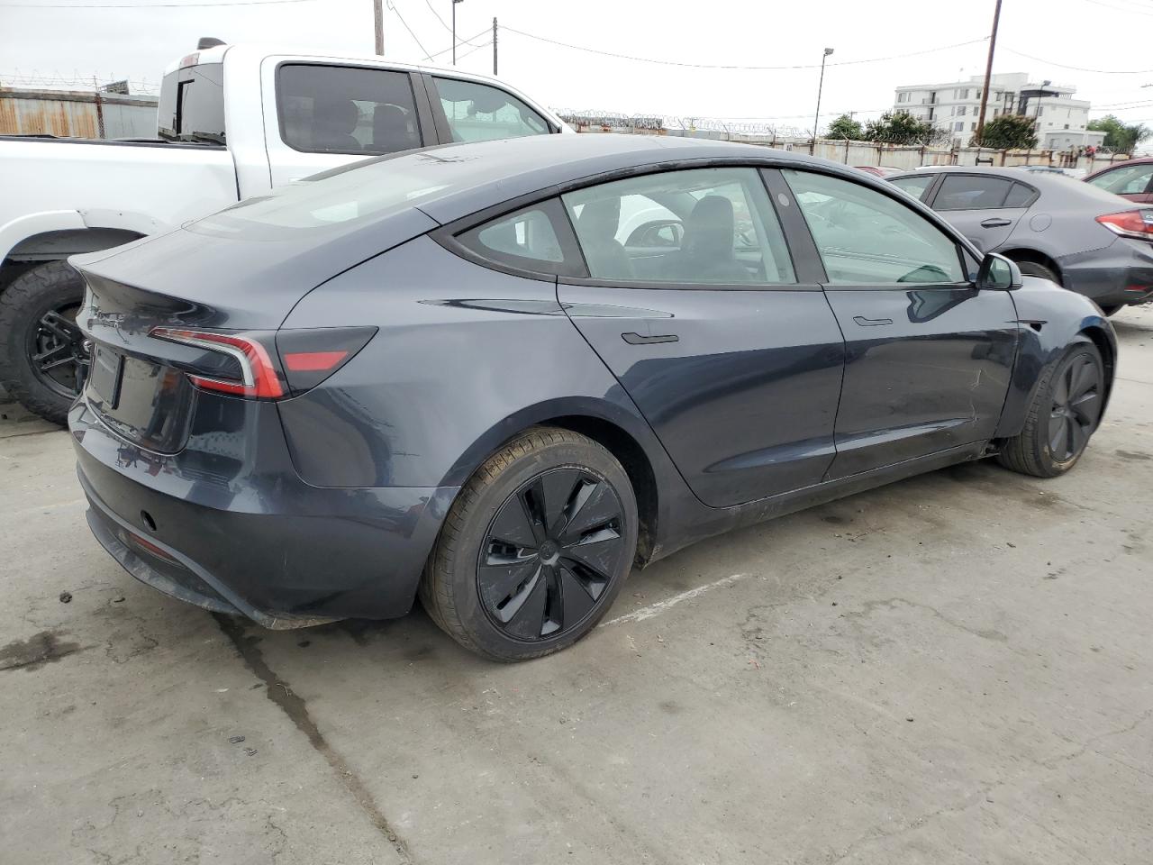 Tesla Model 3 Image 4