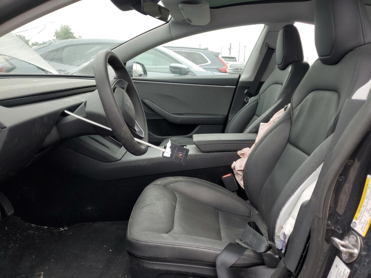 Tesla Model 3 Image 9
