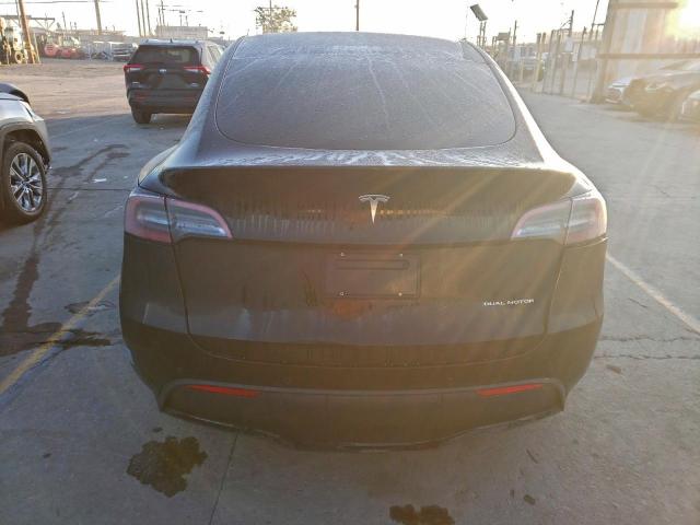 Tesla Model Y Image 2