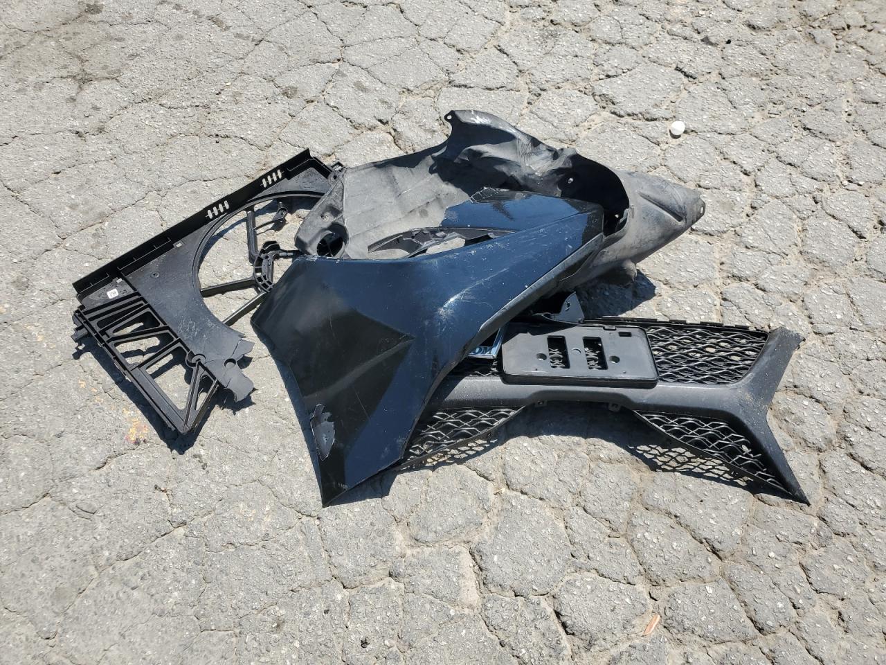 Toyota Camry Se Image 11