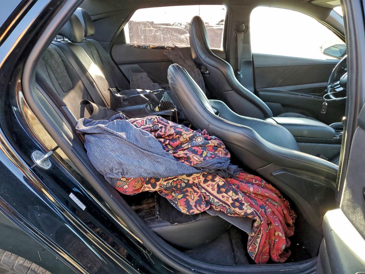 Hyundai ELANTRA Image 8