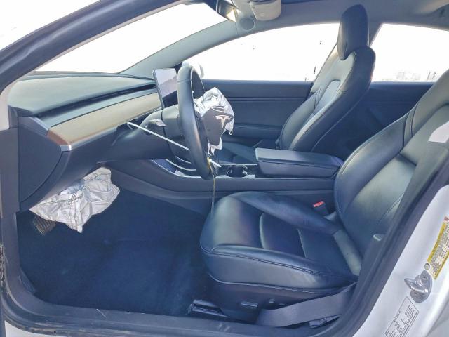 Tesla Model 3 Image 3