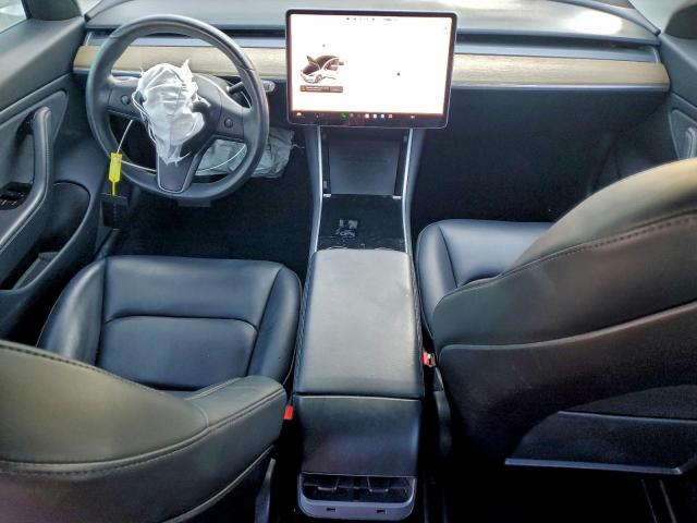 Tesla Model 3 Image 6