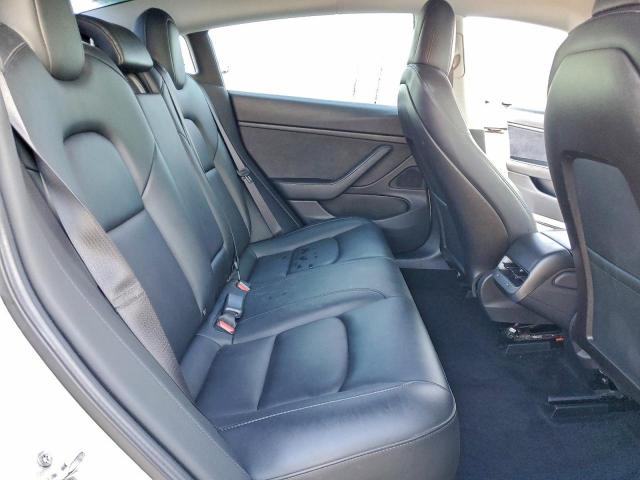 Tesla Model 3 Image 9