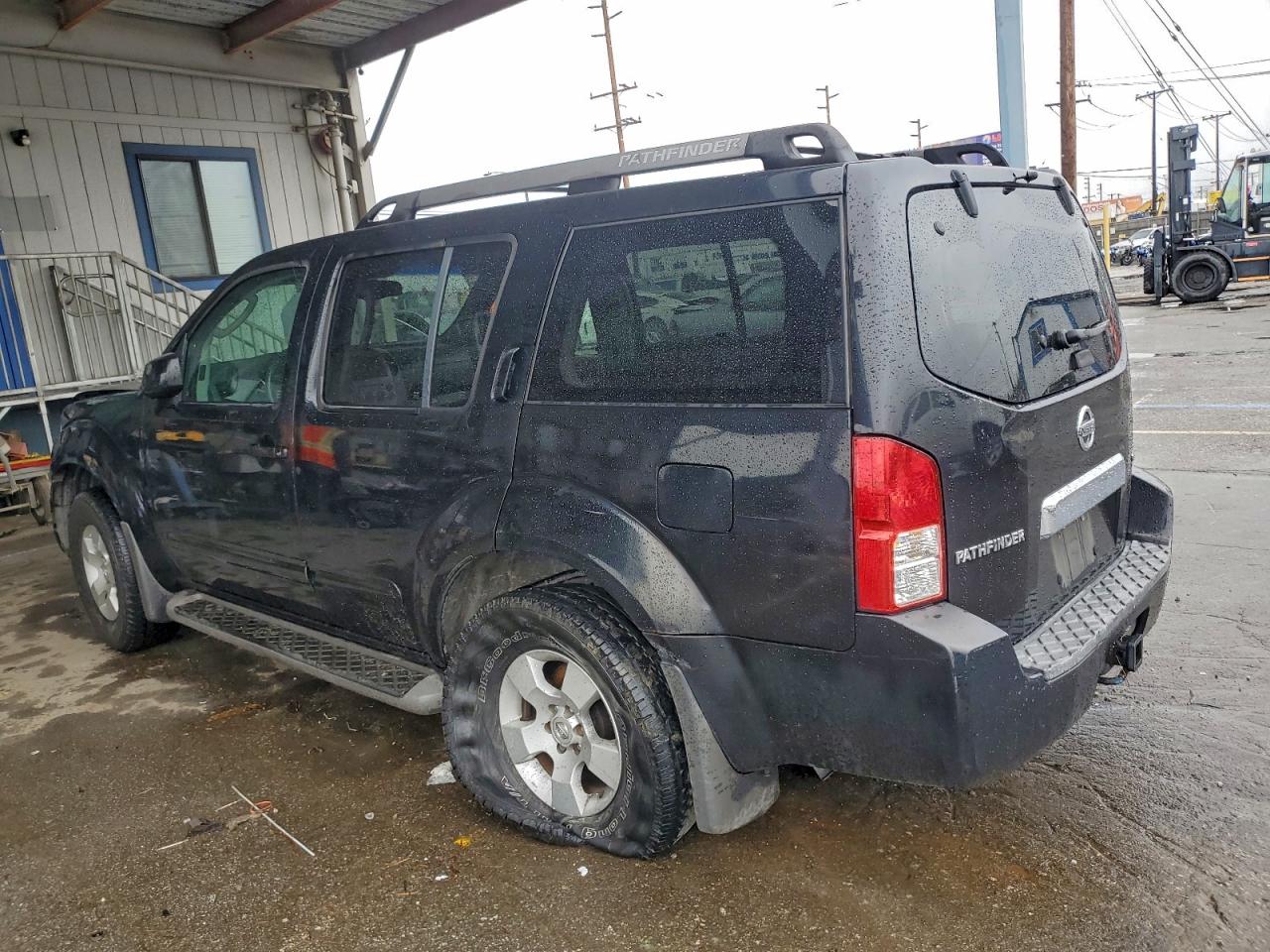 Nissan Pathfinder Le Image 9