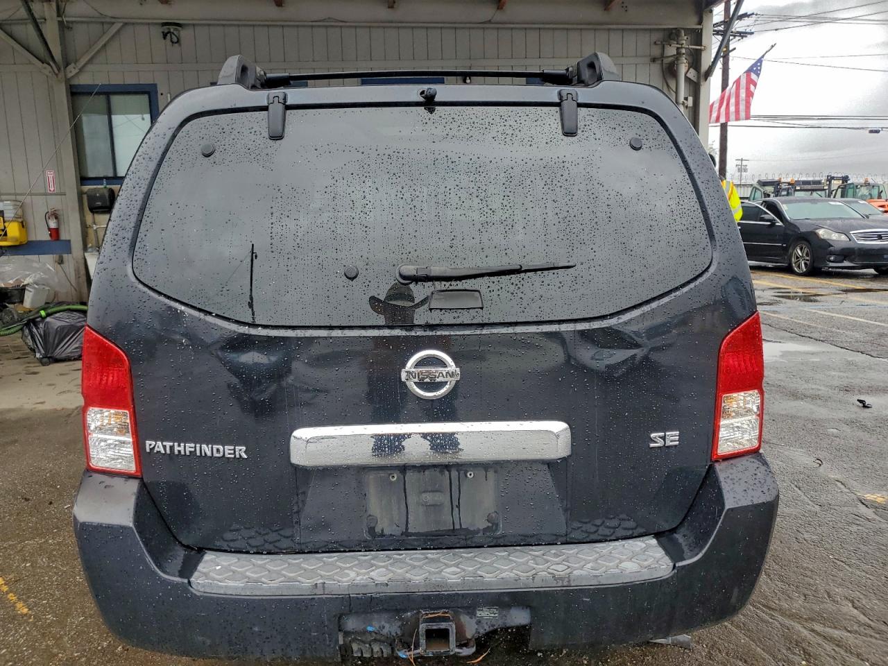 Nissan Pathfinder Le Image 4