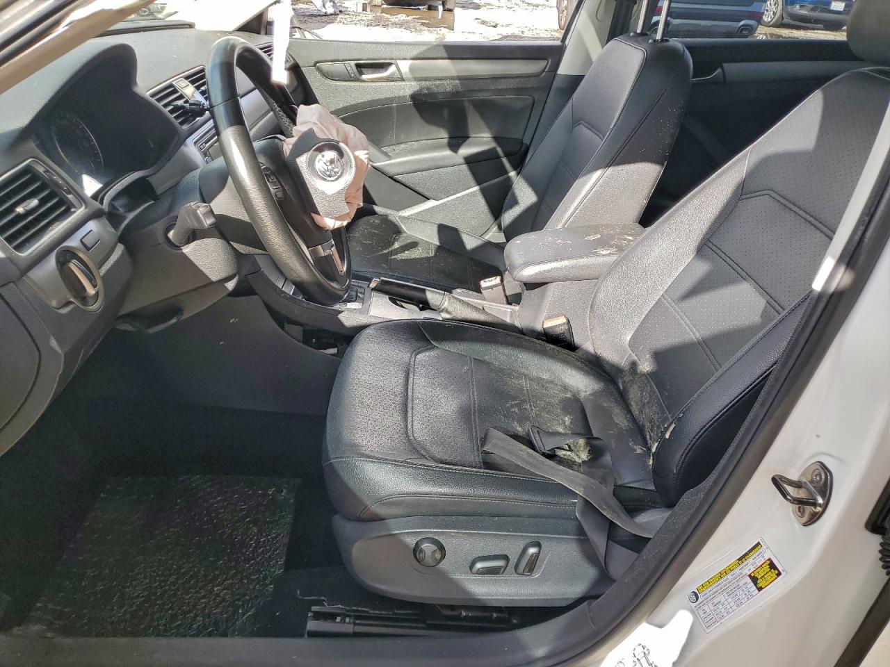 Volkswagen Passat Se Image 7