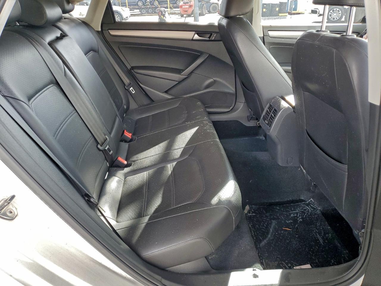 Volkswagen Passat Se Image 8