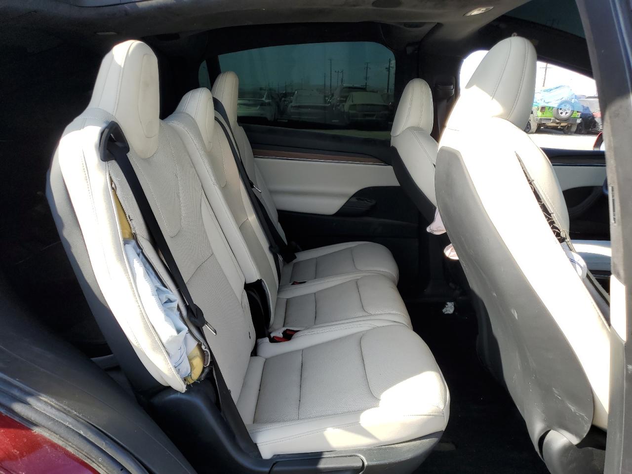 Tesla Model X Image 8